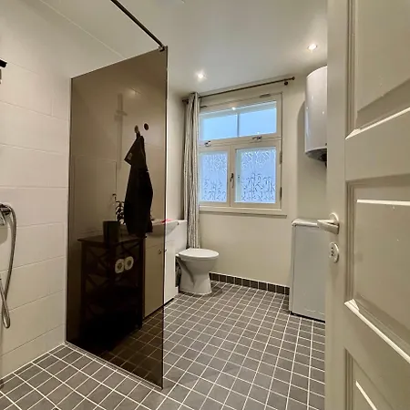 Sunny 2-room With King Size Bed Korter *